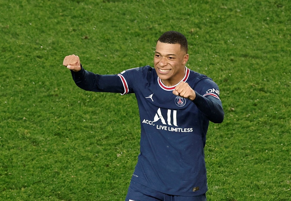 Protagonismo, fim de regalias e saída em 2023: jornal cita concessões para PSG manter Mbappé