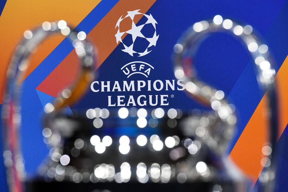 Uefa tira final da Champions de São Petersburgo, e Paris é a nova sede