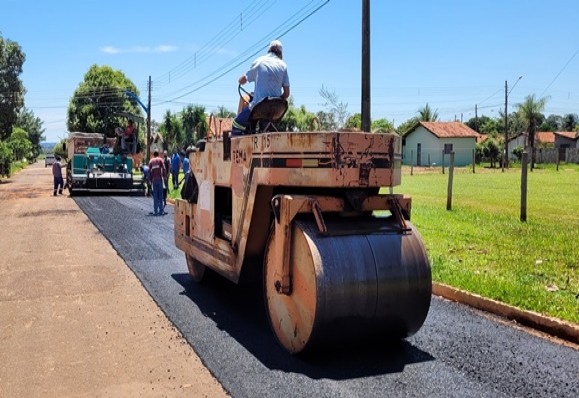 Prefeitura segue com obras de recapeamento em Camapuã