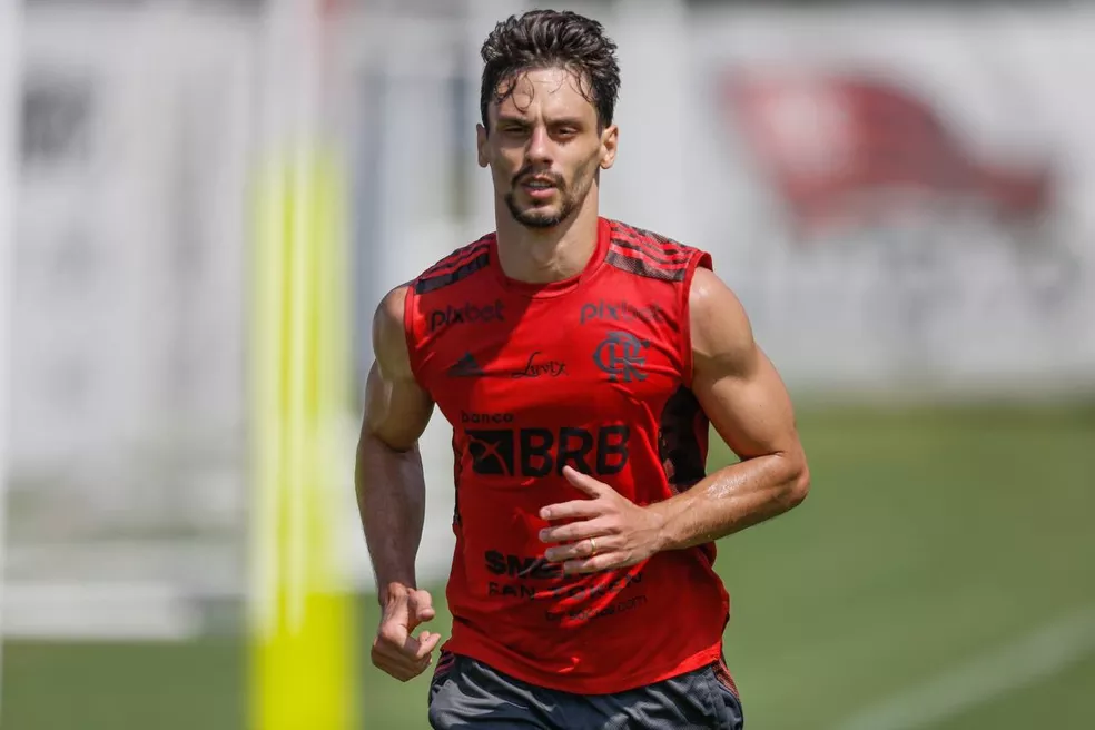 Quase lá! Rodrigo Caio inicia etapa final de recuperação e se aproxima de volta ao Flamengo