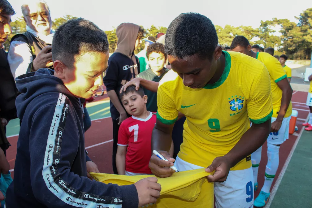 Endrick vibra com título na Seleção sub-17 e conta de confusão contra a Argentina: “Pais falam para não brigar”