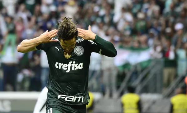 Palmeiras amplia liderança no Brasileirão e ganha força para decisão na Libertadores