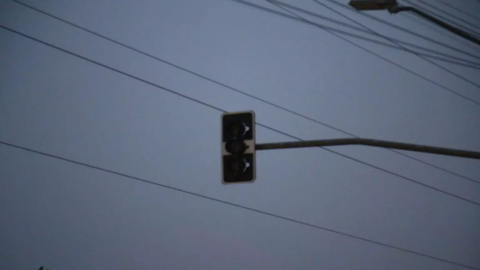 Temporal com ventos de 77 km/h deixou 39 bairros sem luz em Campo Grande