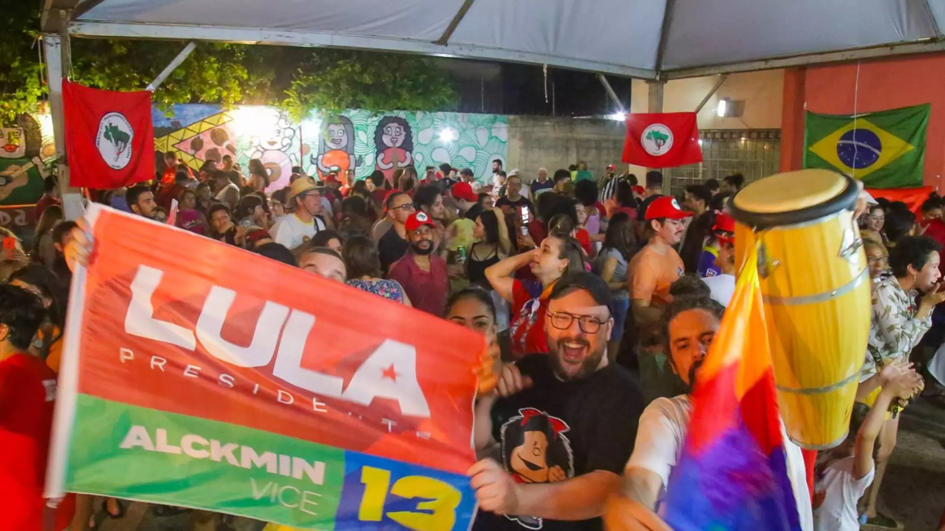 Na sede do MST em Campo Grande, eleitores festejam vitória de Lula