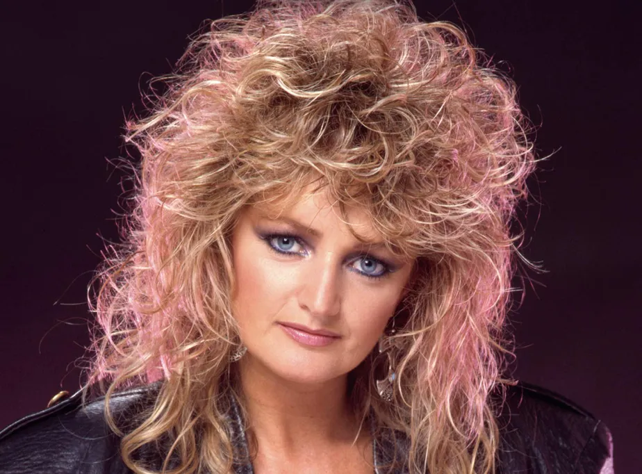 Bonnie Tyler diz que pensava que ‘Total Eclipse of the Heart’ não faria sucesso: ‘Um pouco longa demais’