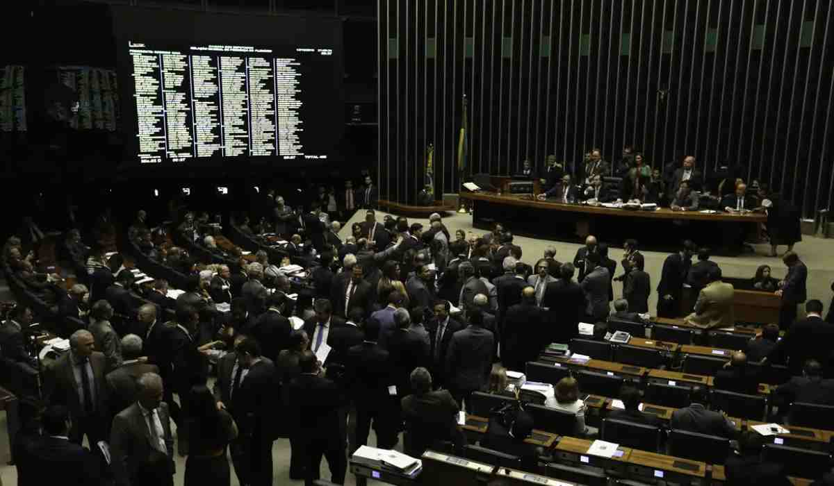 Em 4 décadas, política e administração pública lideram propostas da bancada de MS na Câmara dos Deputados