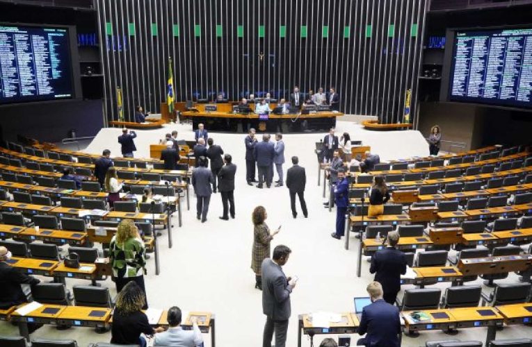 Confira como deputados federais de MS votaram em projeto de emendas parlamentares